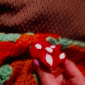 Red  no. Brand🙂🙁